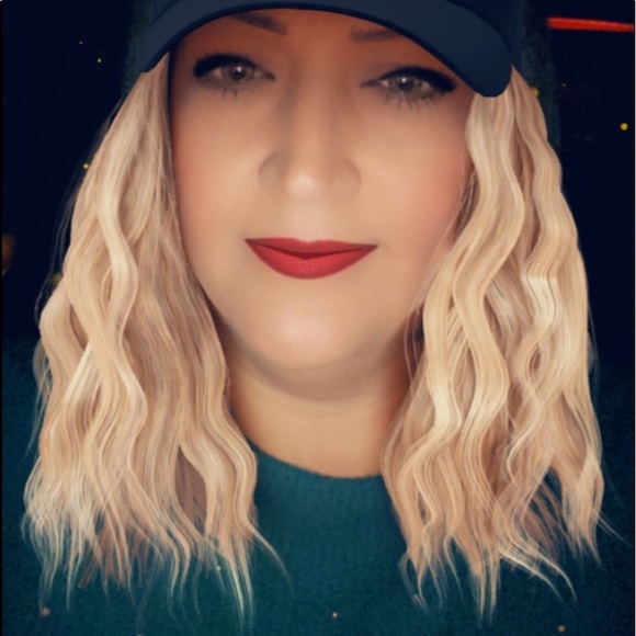 Meet your Posher, Inez - Picture 2 of 2